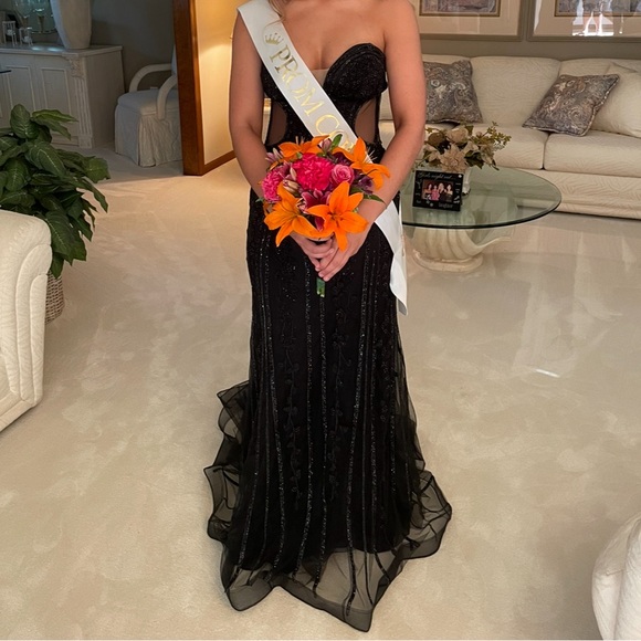 ANDREA LEO COUTURE PROM GOWN - Picture 3 of 4